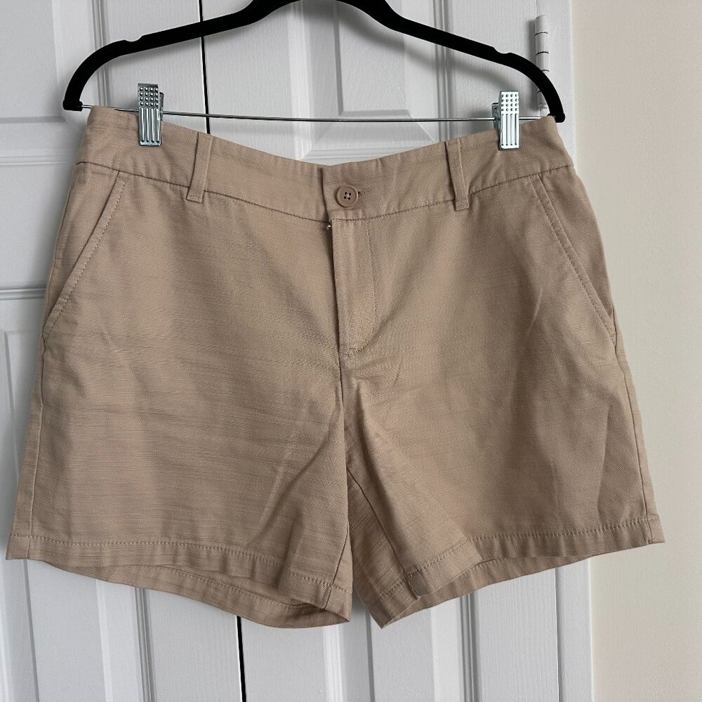 LOFT Beige Tailored Shorts Size 6 Mid Rise Classic Summer Staple